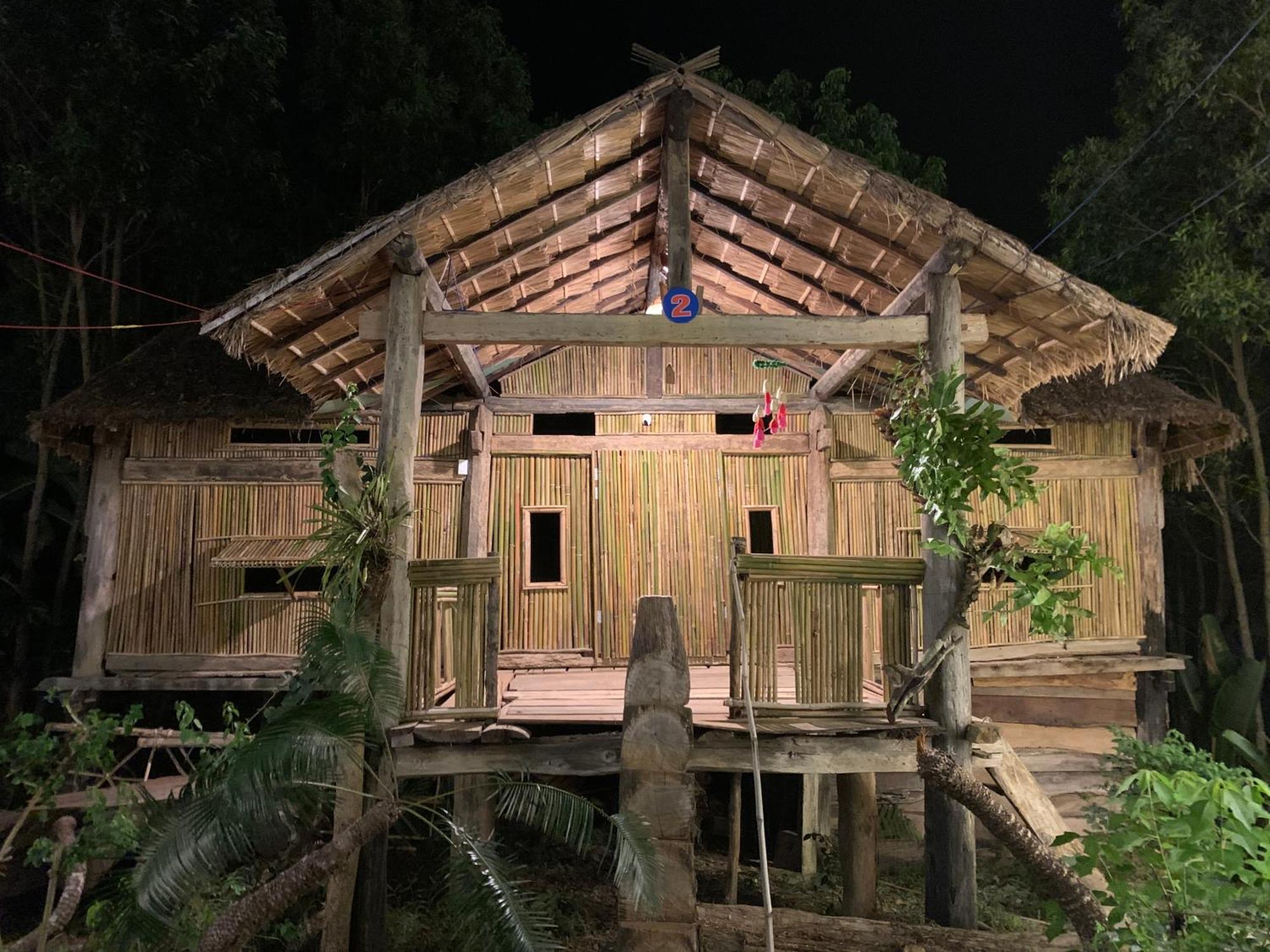 Khu Du Lich Sinh Thai, Nghi Duong Homestay Hoang Anh - Kon Xom Luh Κον Τουμ Εξωτερικό φωτογραφία