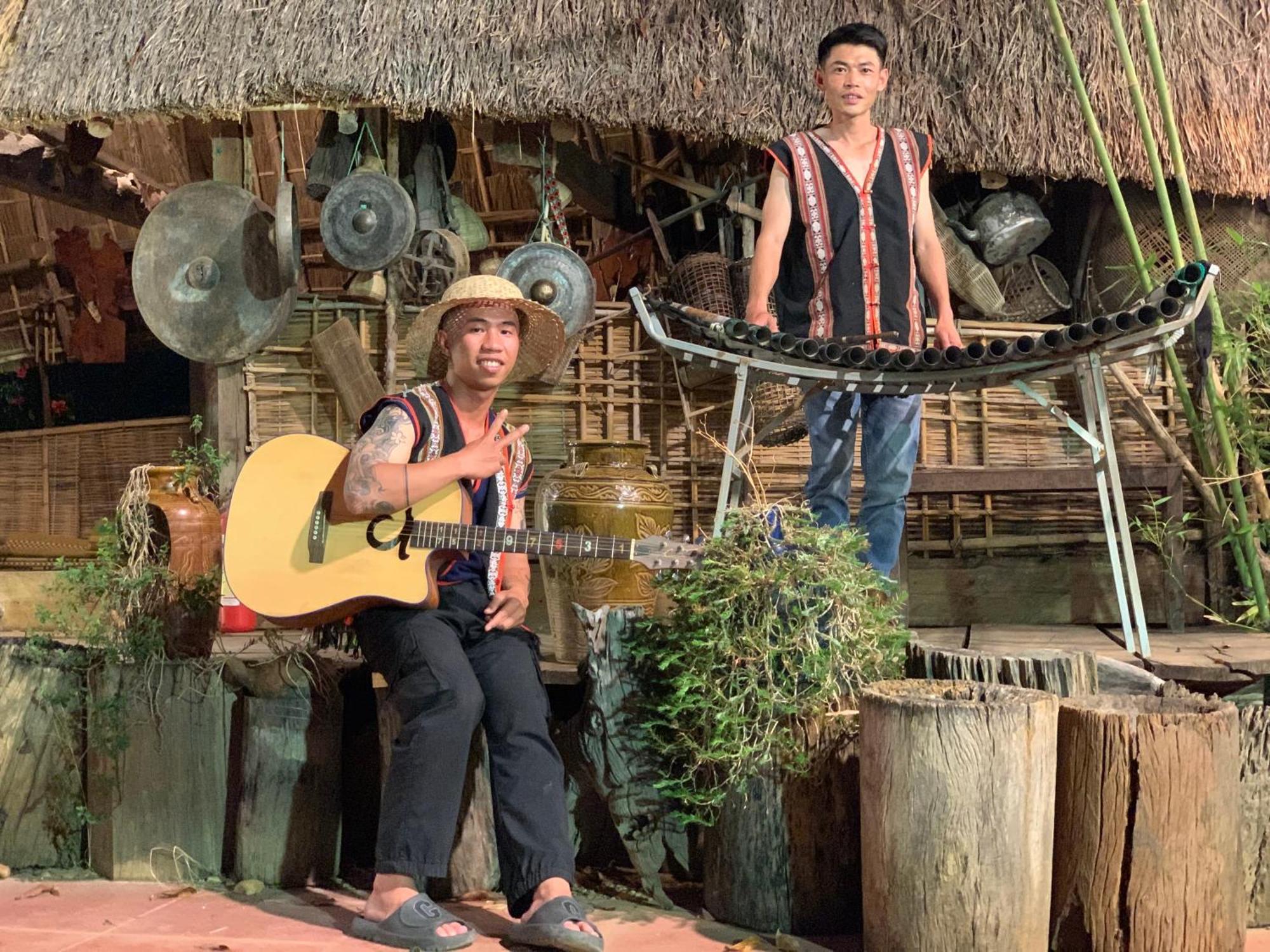 Khu Du Lich Sinh Thai, Nghi Duong Homestay Hoang Anh - Kon Xom Luh Κον Τουμ Εξωτερικό φωτογραφία
