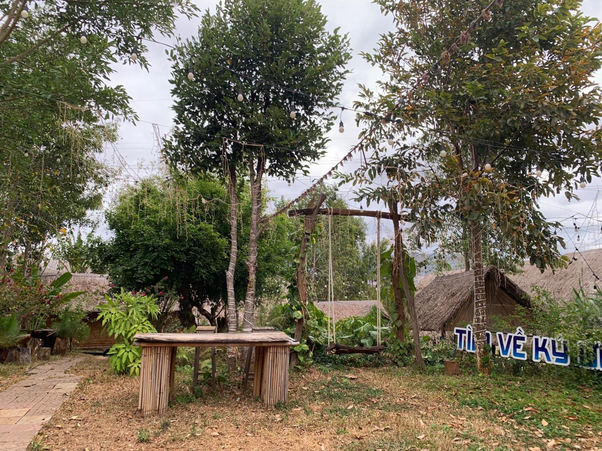 Khu Du Lich Sinh Thai, Nghi Duong Homestay Hoang Anh - Kon Xom Luh Κον Τουμ Εξωτερικό φωτογραφία