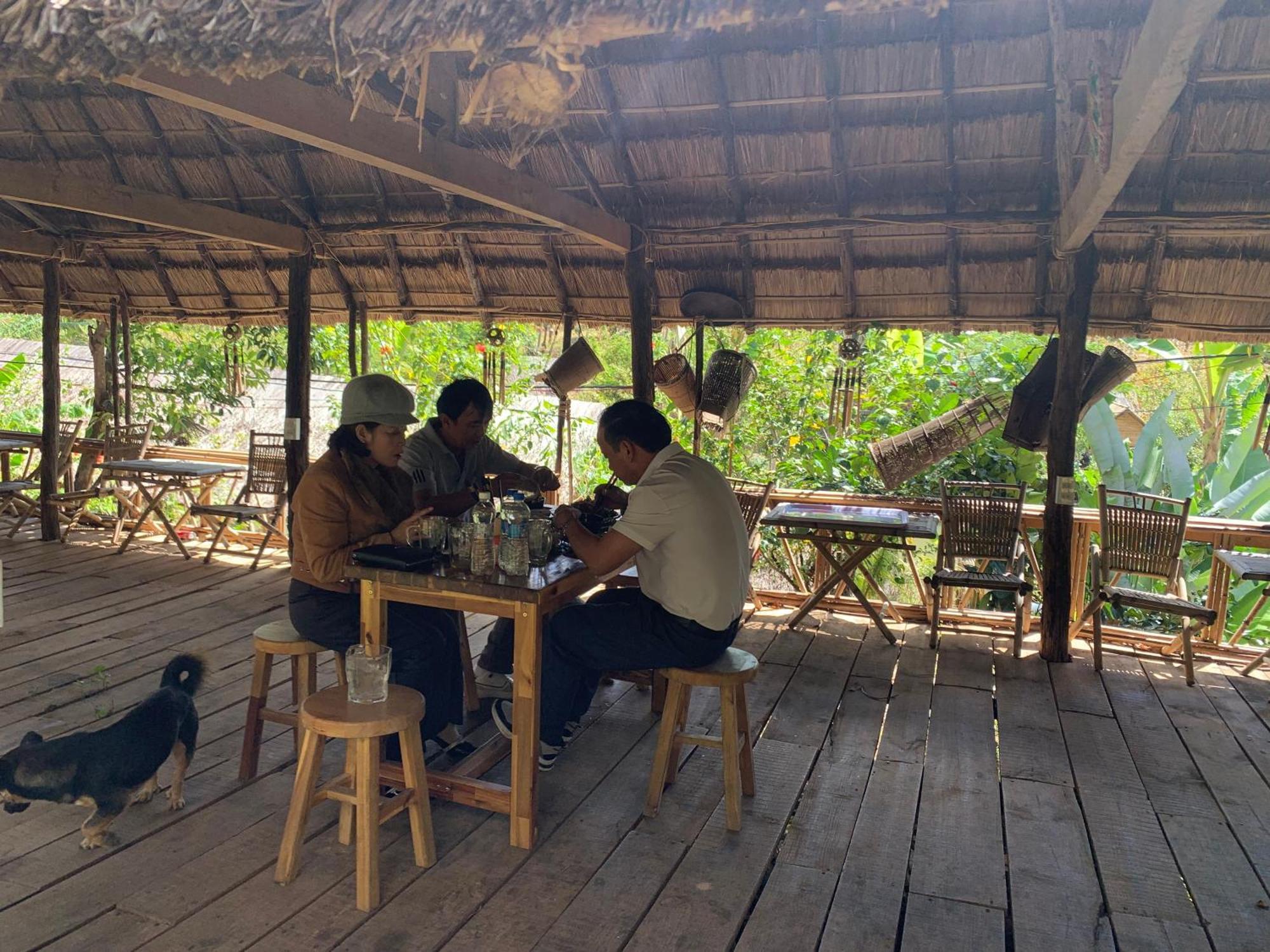 Khu Du Lich Sinh Thai, Nghi Duong Homestay Hoang Anh - Kon Xom Luh Κον Τουμ Εξωτερικό φωτογραφία