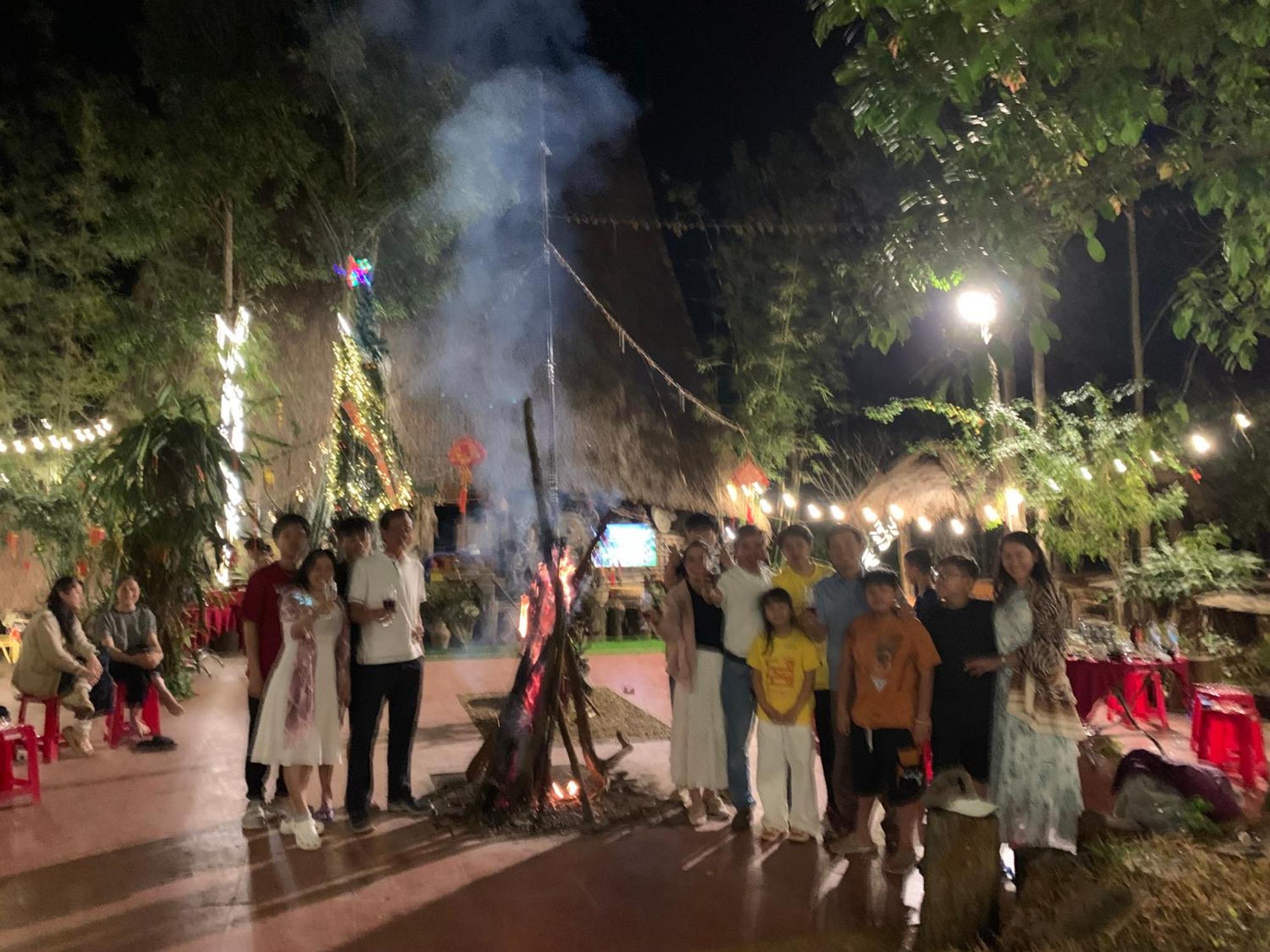 Khu Du Lich Sinh Thai, Nghi Duong Homestay Hoang Anh - Kon Xom Luh Κον Τουμ Εξωτερικό φωτογραφία